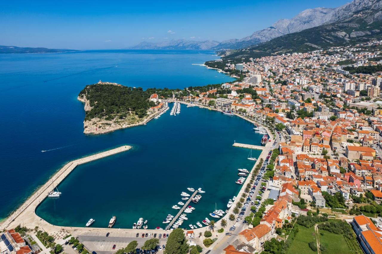 Limun - Ivo I Dragica Simic -